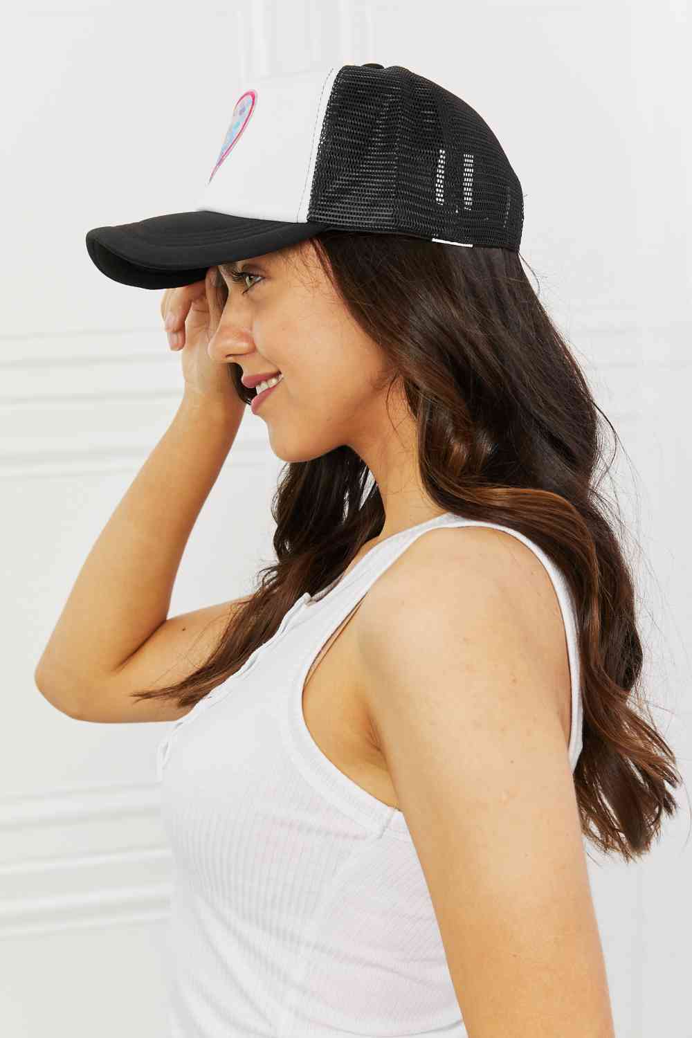 Fame Falling For You Trucker Hat In Black